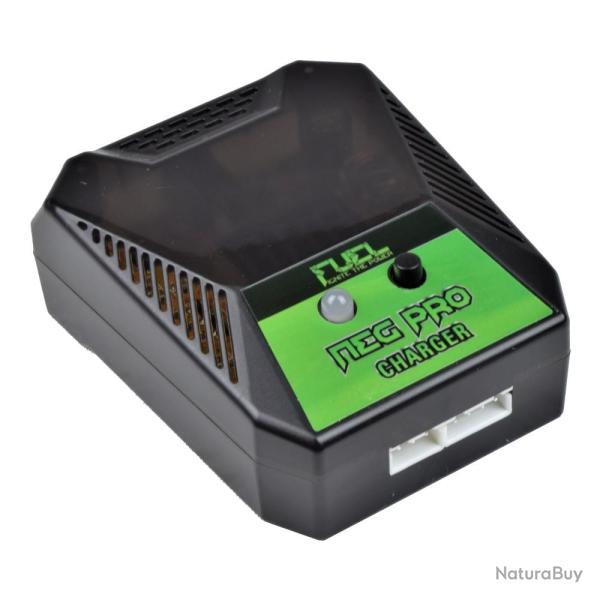 Chargeur Batterie LiPo / LiFe / Li-ion / NiMh Auto (Fuel RC)