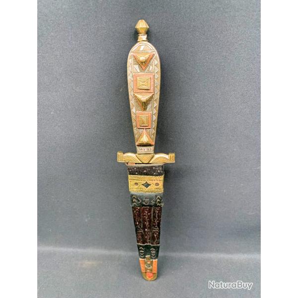ANCIEN RARE ET MAGNIFIQUE POIGNARD AFRICAIN TOUAREG, DEBUT DU XX, DATE ET DOUBLE SIGNE, A VOIR