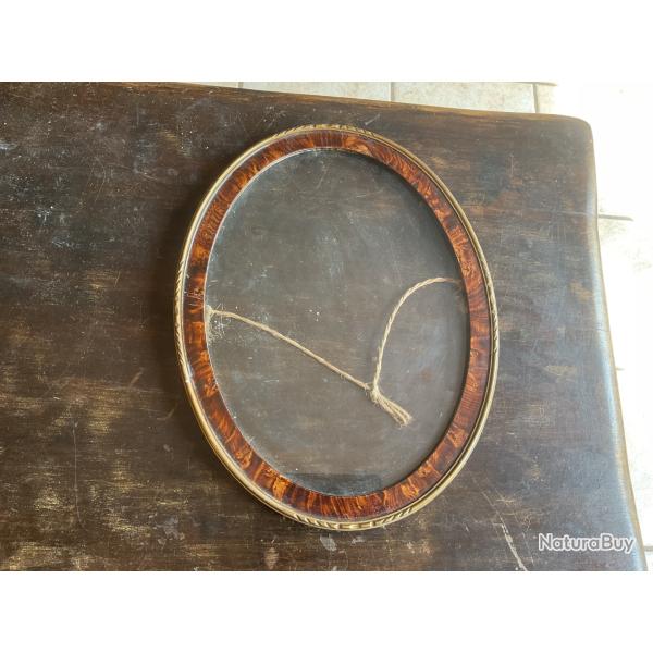 Cadre photo ancien ovale sans prix de r�serve