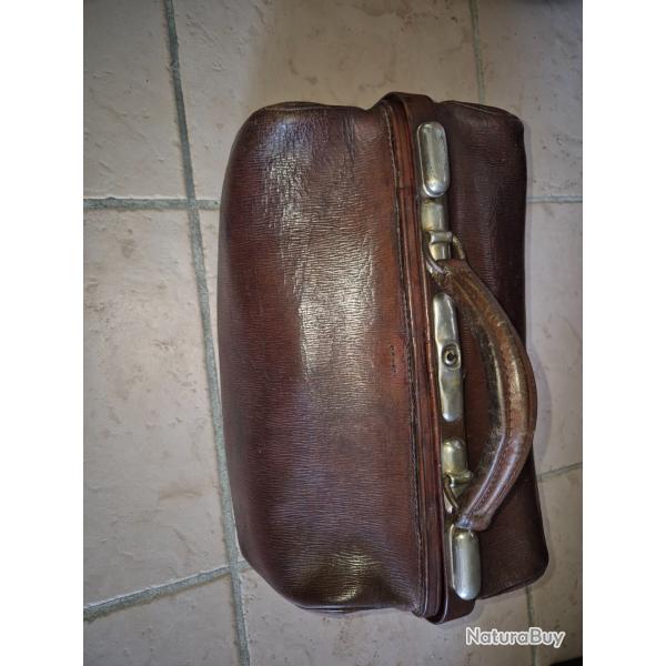 sac cuir de m�decin petit format.
