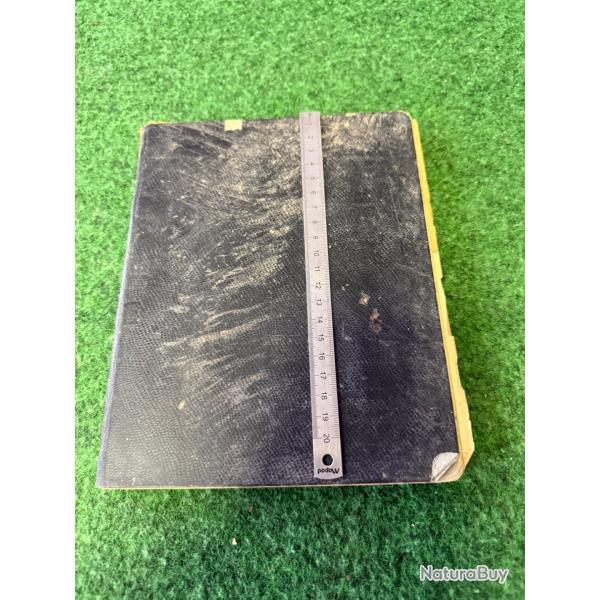 CAHIER  D'UN OFFICIER  D'ARTILLERIE  SUR LE MANIEMENT ET L ENTRETIEN DES OBUSIERS ET DIVERS  WW 2