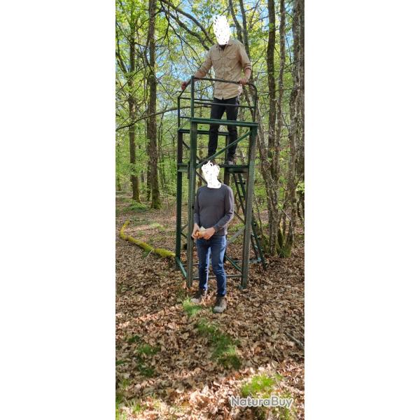 Mirador haut tr�s solide structure acier