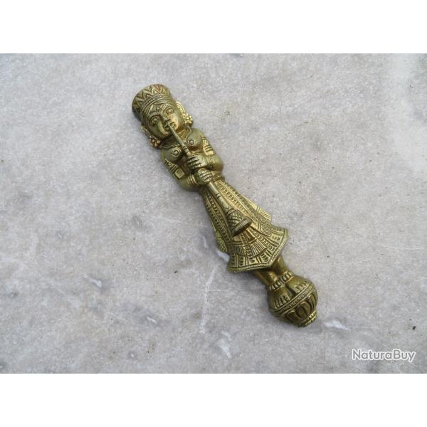 Art khmer - Ancienne Sculpture repr�sentant une musicienne en bronze dor�e - Tha�lande (XX�)
