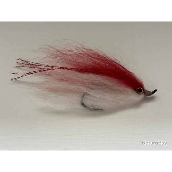 mouche brochet rouge et blanche