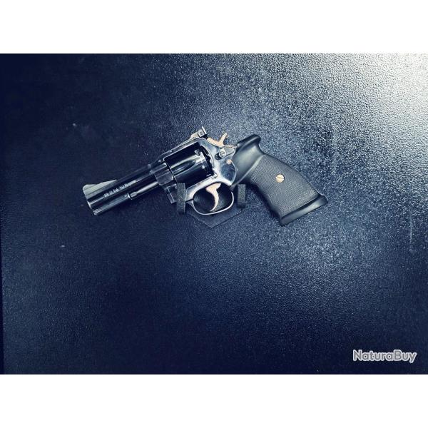 Support magn�tique universel pour pistolet et revolver