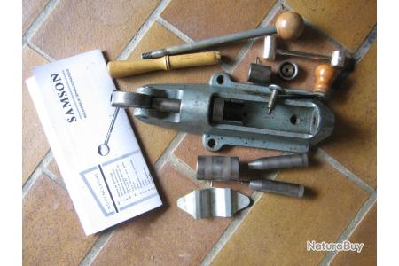 Outil Ancien Artisanal Sertisseur à Poussoir Cartouche Cal 16