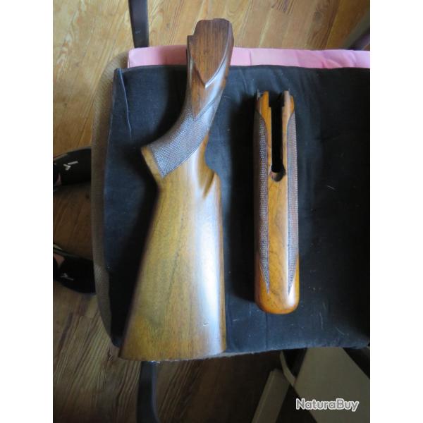 Crosse et sont devant pour un B 25 aprs 1974