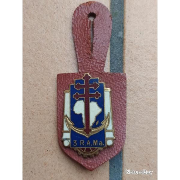 INSIGNE 3RAMA DRAGO PARIS AVEC SON CUIR REGIMENT D ARTILLERIE DE MARINE