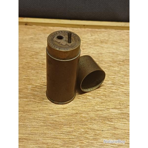 Beau petit briquet de poilu - art de tranch�e WW1 - douille laiton - pi�ces