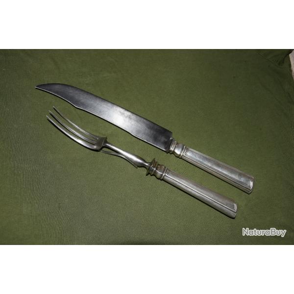 Tr�s vieux Service � D�couper