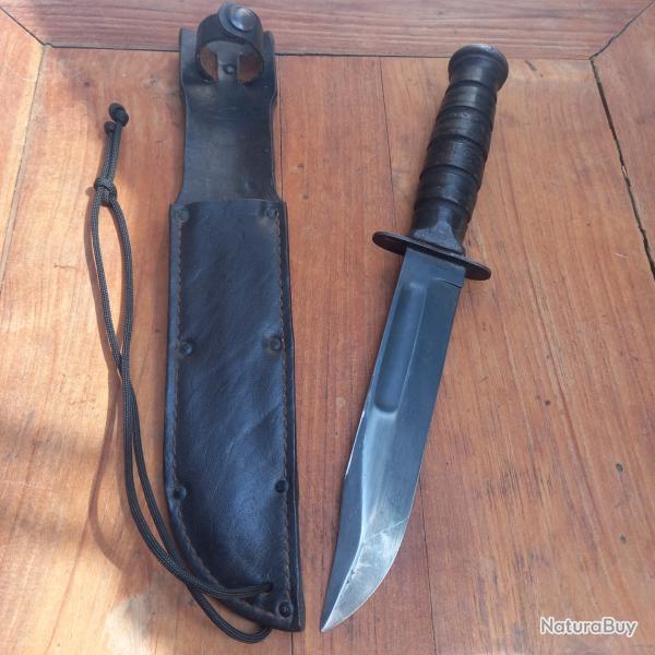 Magnifique Couteau U.S.CAMILLUS Manche en Cuir avec �tui en cuir