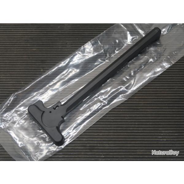 Levier d'armement pour M16 AR15 M4 et d�riv�s REF 103/2025