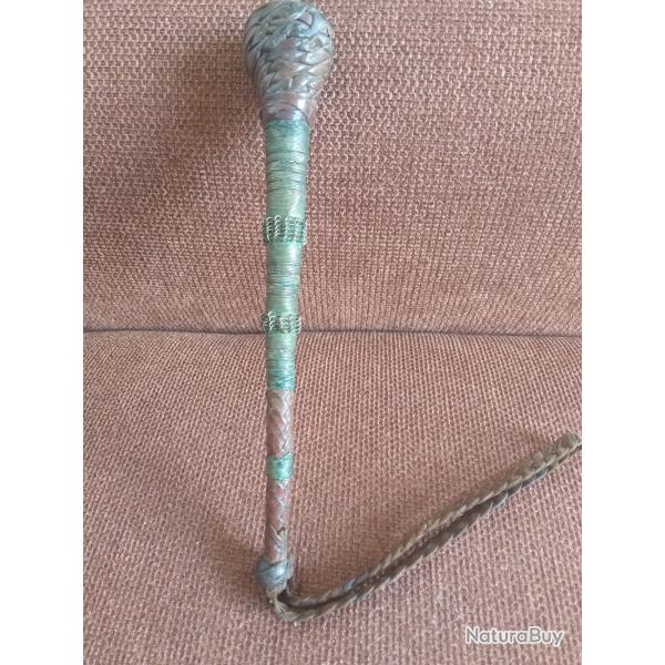 Matraque en cuir et m�tal ancienne