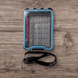 Lot 254 / Bo&icirc;te a mouche ,FISH AND FISHING.10.5 x 7.4 x 2.4 / &eacute;tanche.