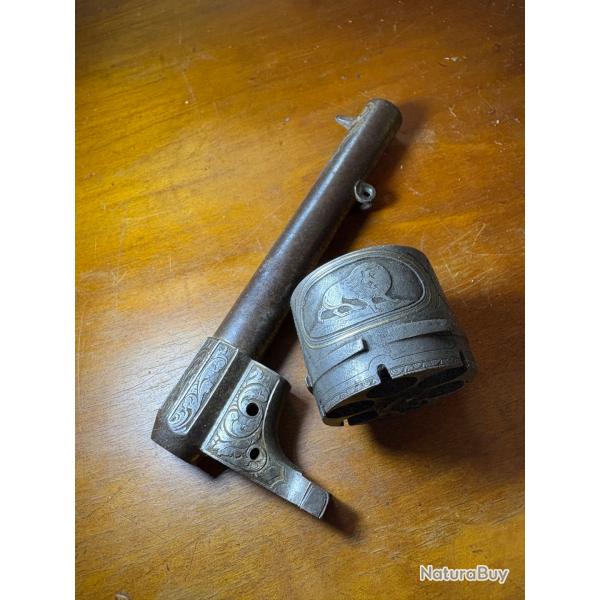 Barillet + canon de colt � broche  XIX�me gravure splendide filet d'or