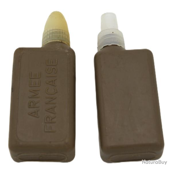 Huilier en plastique r�glementaire de l'arm�e fran�aise pour Mat 49