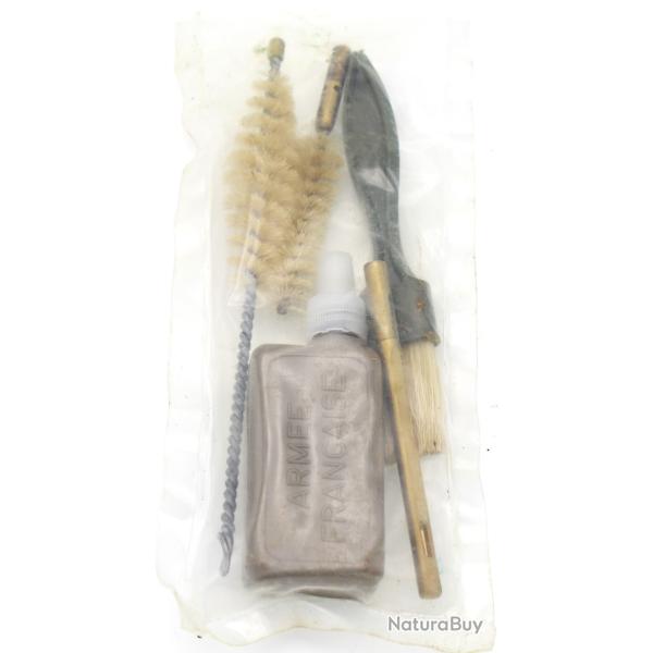Kit de nettoyage r�glementaire pour Mat 49 avec huilier