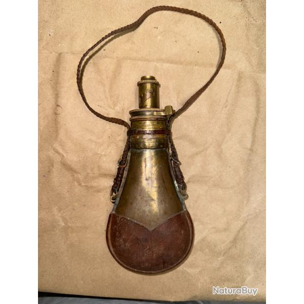 POIRE A POUDRE ANCIENNE A VOIR ( SYIES PATENT)