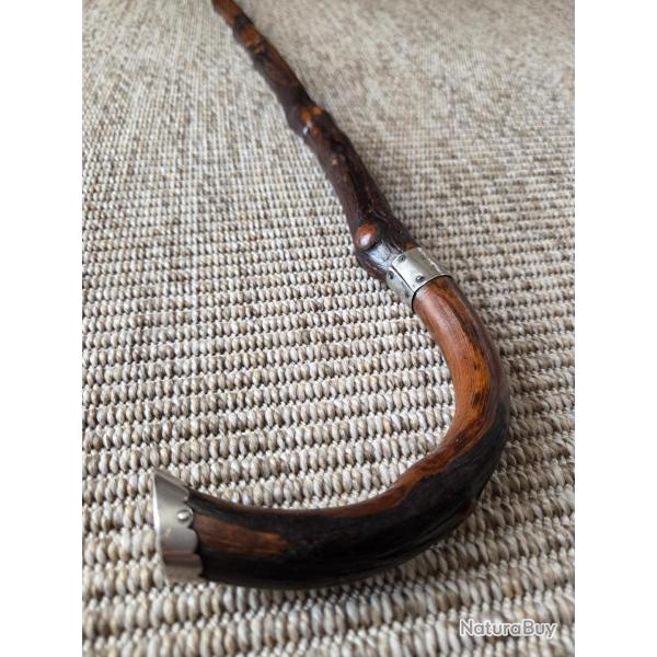 Rare canne ancienne en serment de vigne, sign�e 1859.