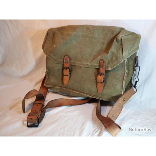 ARM�E FRAN�AISE - sacoche MUSETTE PORTE CHARGEURS 2429 avec sa sangle REV25SAC001