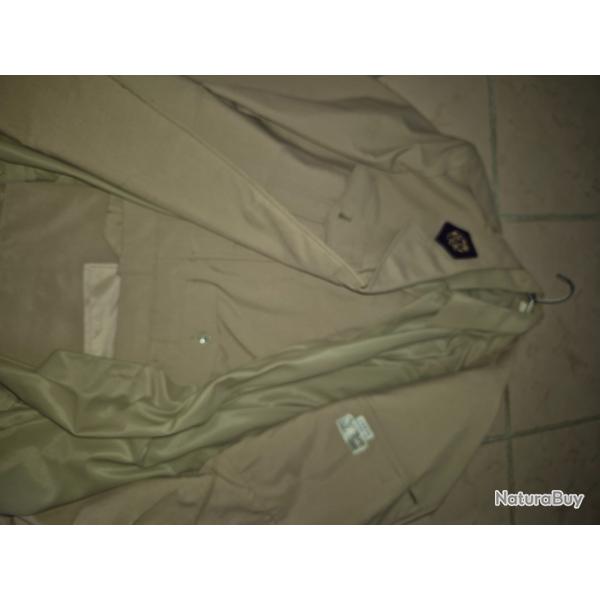 Uniforme francais service sante.