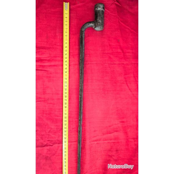 Ba�onnette � douille � 4 ar�tes, bague de fixation � la base de la douille 6,5cm, lame 48,3cm