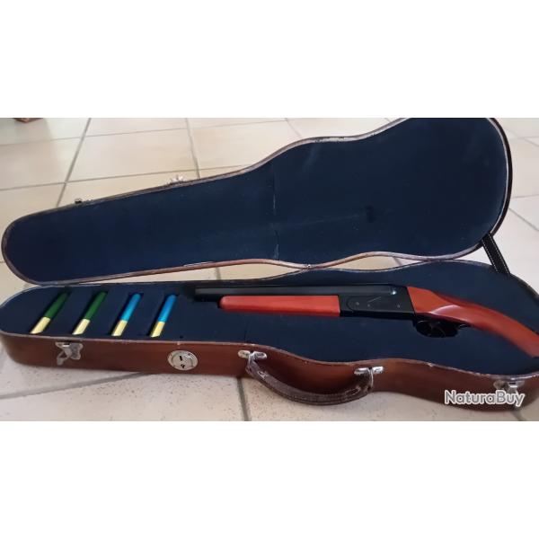 fusil airsoft mad max dans ancien tui violon
