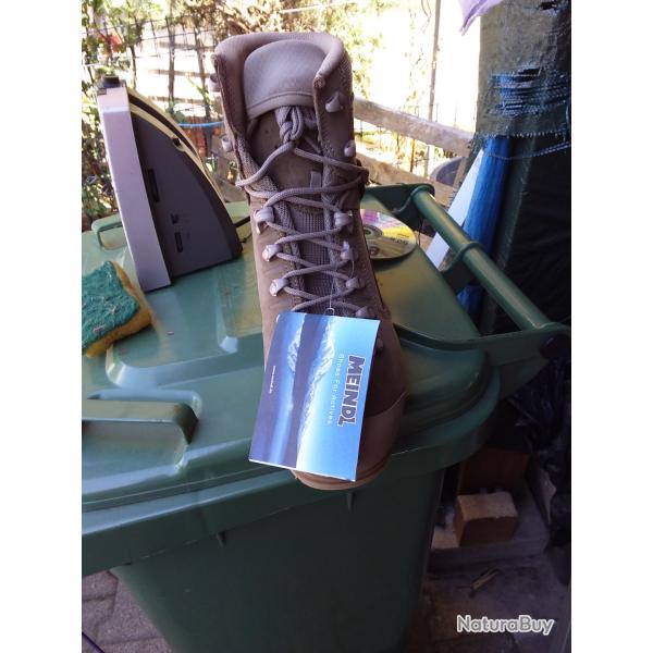 chaussures militaire