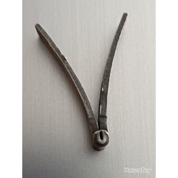 RESSORT EN "V"  LOT 7