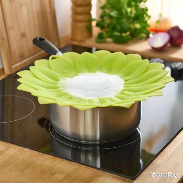 Couvercle anti-d�bordement silicone 33cm feuilles cuisine