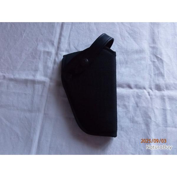 Holster de ceinture.