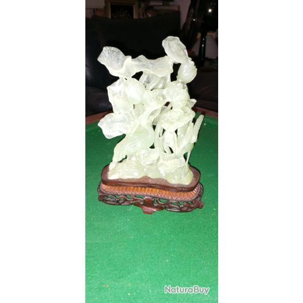 Sculpture en jad�ite ajour�e de grues