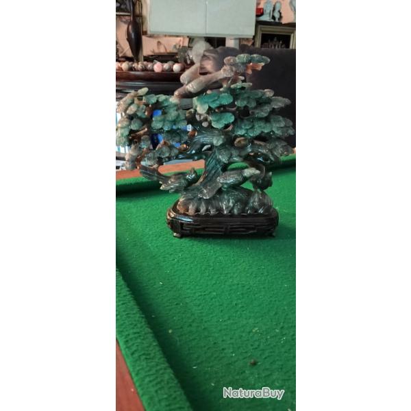 Sculpture chinoise en jadite ajoure verte reprsentant un arbre aux oiseaux.