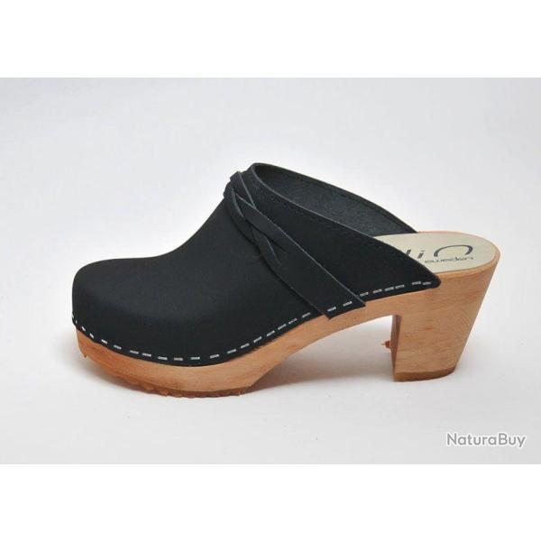 Sabots su�dois femme talons hauts fin bois et cuir tannage v�g�tal ou nubuck noir