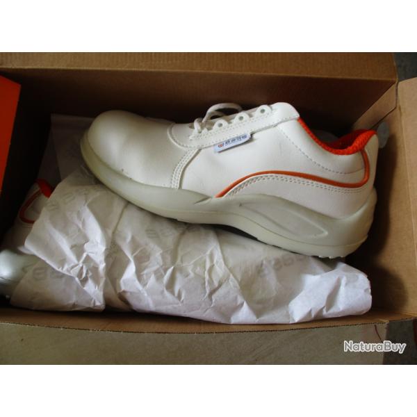 chaussures de scurit BASE taille 41 base