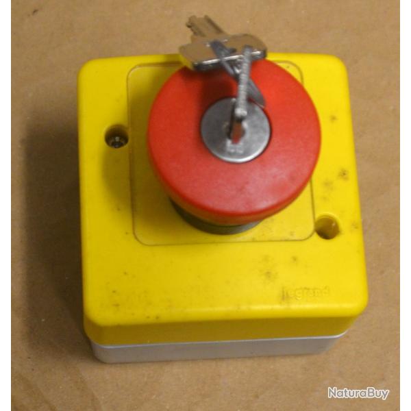 Boitier d'arrt d'urgence legrand