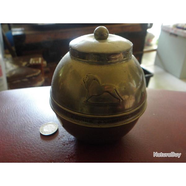Bo�te � th� antique en laiton, souvenir Liptons de l'exposition de l'Empire britannique de 1924