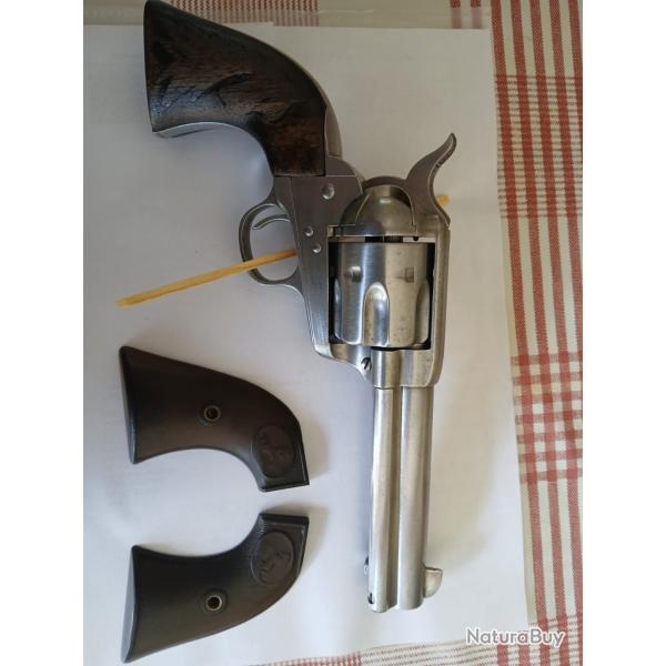 Revolver colt single action army mod�le 1873 SAA fronti�res calibre 44/40 - 44 winchester