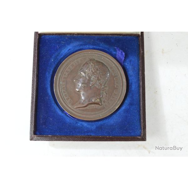 M�daille de table Bronze Leopold Premier Roi des Belges. 9 avril 1848 a l'union des corps de la gard