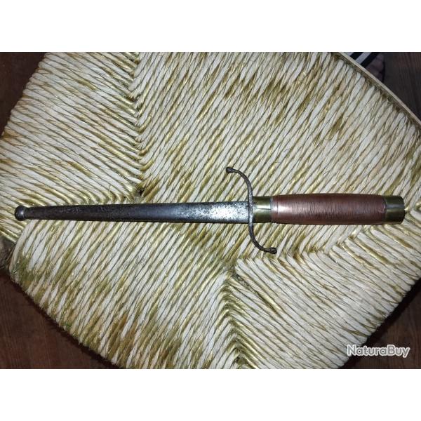 Dague ancienne poilu