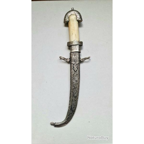 Dague Koumya en m�tal, poign�e en os, longueur : 34 cm