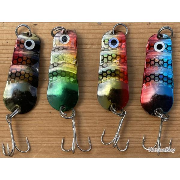 4 CUILLERES DIFFERENTES COULEURS AVEC TRIDENTS