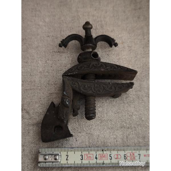 Chien seul � silex pour platine � chenapan XIXe pour fusil moukala