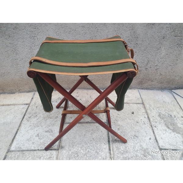 si�ge de battue pliant aux petits gibier MARIENBALD avec sacoche de chaque c�t�