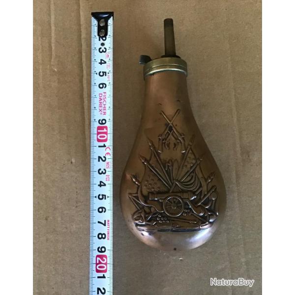 Poire poudre noire en cuivre