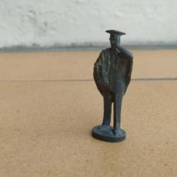 FIGURINE KINDER METAL ETUDIANT