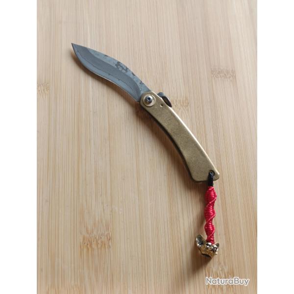 Couteau type higonokami kukri Damas san-ma� stylis�.