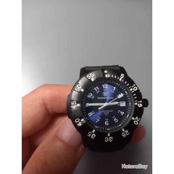 Montre Smith & Wesson H3 tritium, water resist 200m