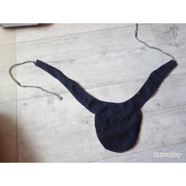 Prot�ge cou, Aumonier ou M�dical, collerette,  infirmier secours, mat�riel ordonnance suisse.