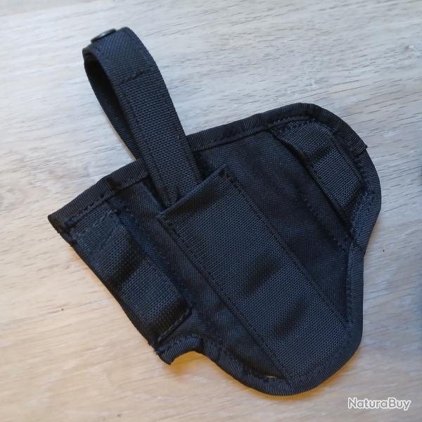 Vend holster noir droitier avec passant en molle pour r�plique d'airsoft S'adapte � tout r�plique